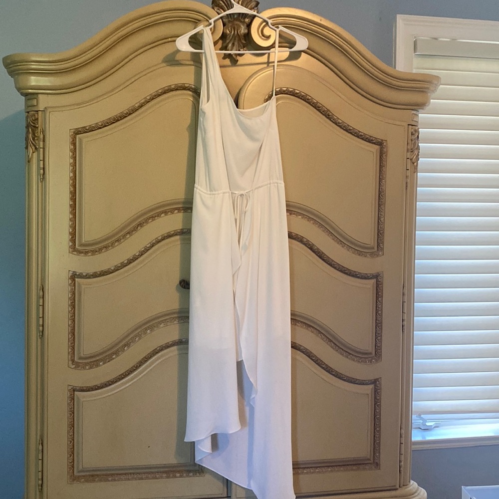 BCBGMaxAzria White Asymmetrical One-Shoulder Dress with Draped Hem